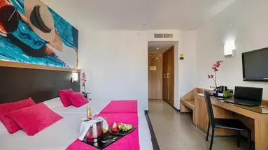 Flash Hotel (Adults Only)
