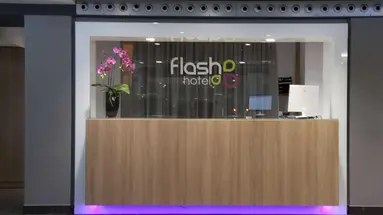 Flash Hotel