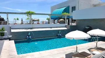 Flipper House