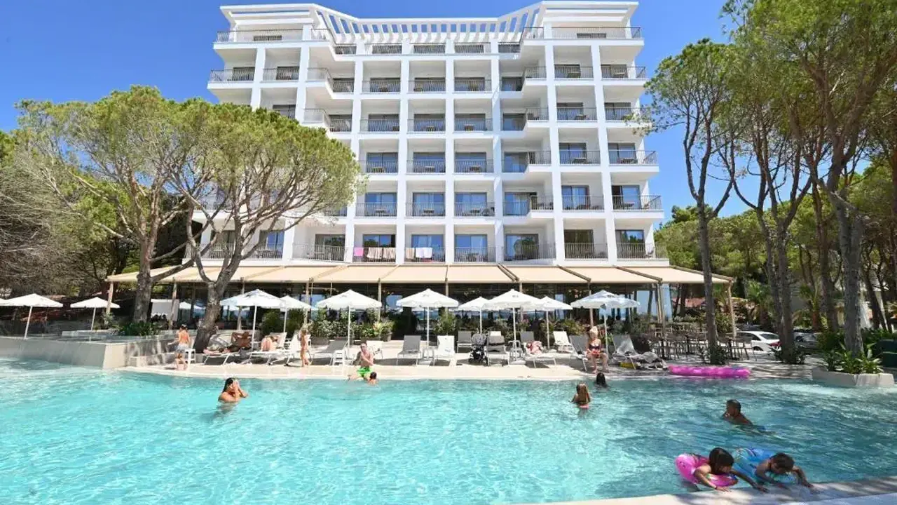 Fllad Resort & SPA