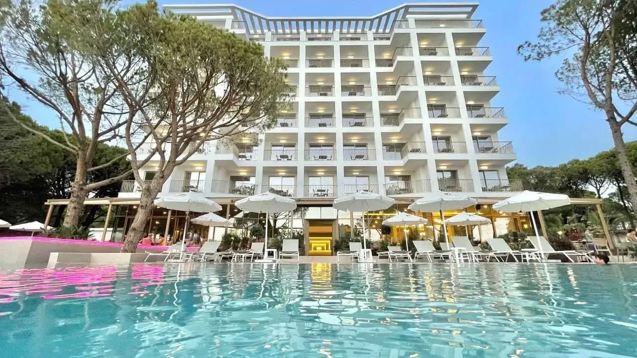 Fllad Resort & SPA