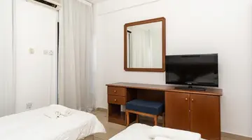 Flora Hotel Apartments