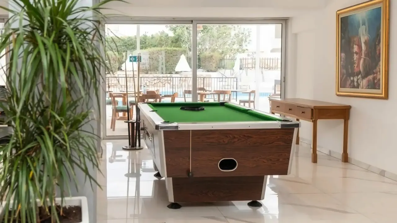 Flora Hotel Apartments