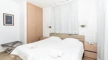 Flora Hotel Apartments
