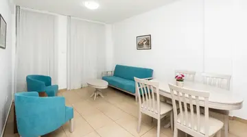 Flora Hotel Apartments