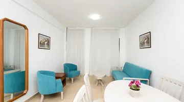 Flora Hotel Apartments