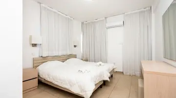 Flora Hotel Apartments