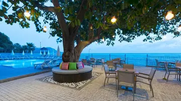 FLORIA BEACH