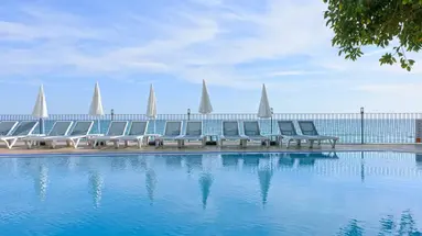 FLORIA BEACH