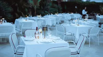 Flower Hotel & SPA