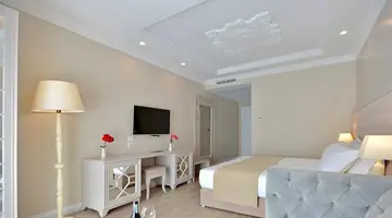 Flower Hotel & SPA