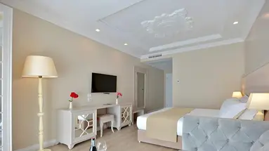 Flower Hotel & SPA