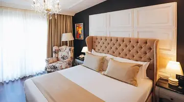 Flower Hotel & SPA