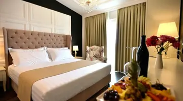Flower Hotel & SPA