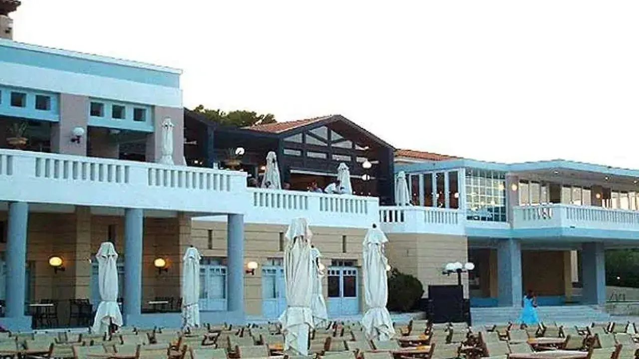 FODELE BEACH
