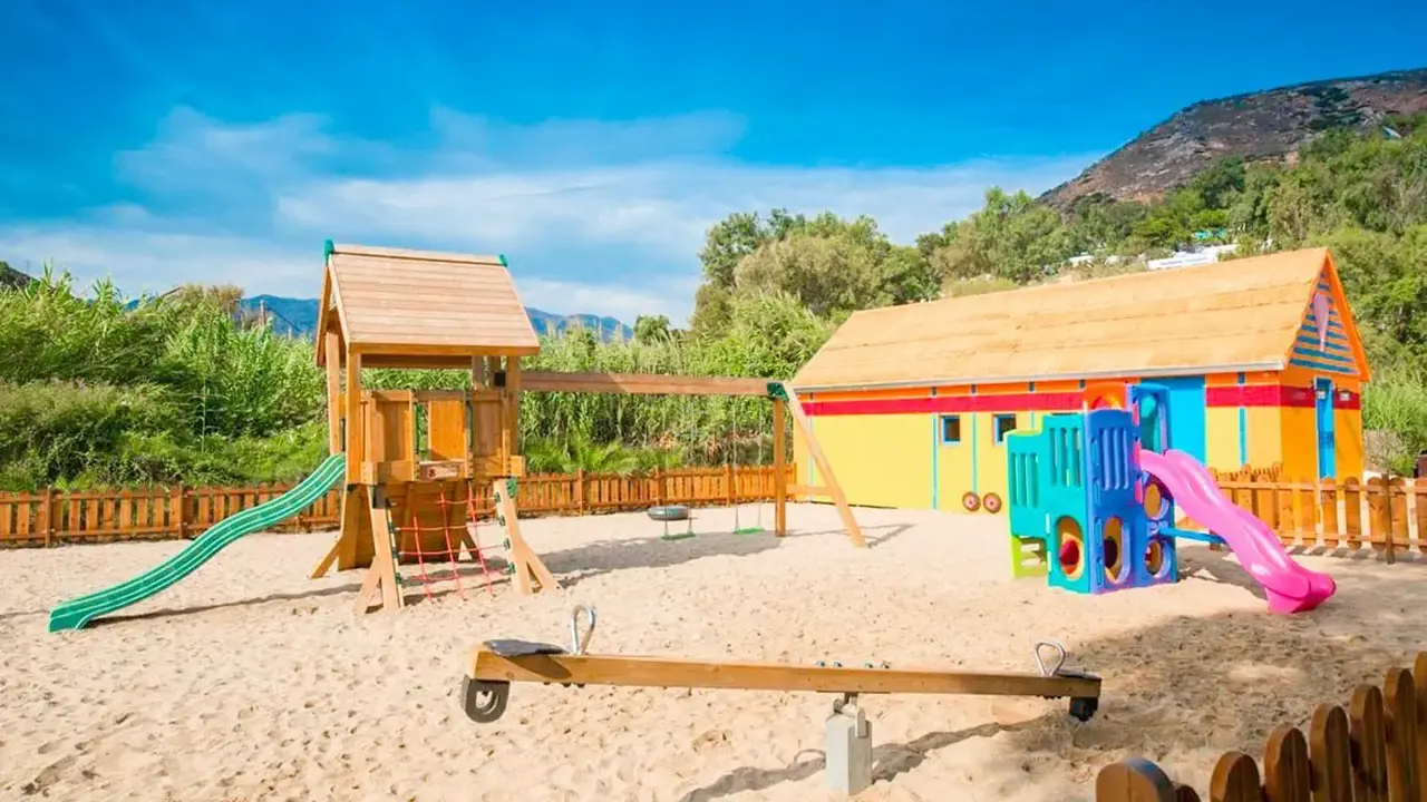 FODELE BEACH