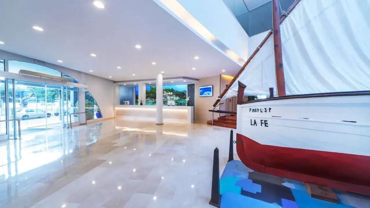Fontanellas Playa Aparthotel