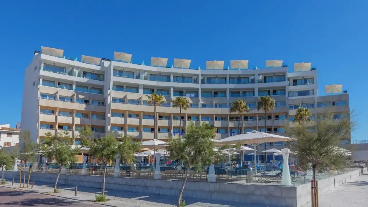 Fontanellas Playa Aparthotel