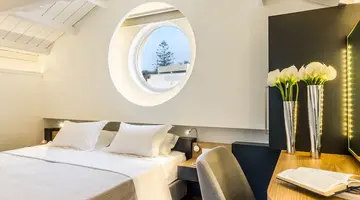 Forum Suites