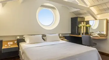 Forum Suites