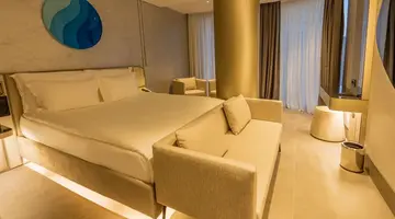 FOUR HILLS HOTEL