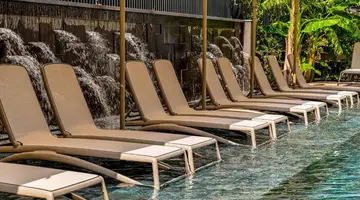 FOUR HILLS HOTEL