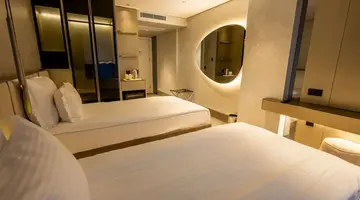 FOUR HILLS HOTEL