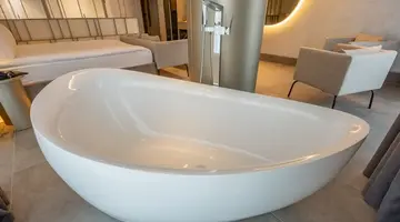 FOUR HILLS HOTEL