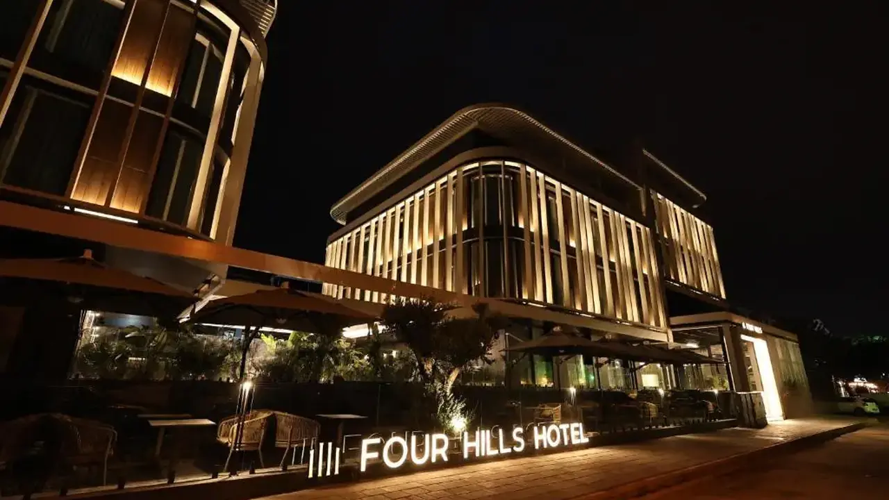 FOUR HILLS HOTEL