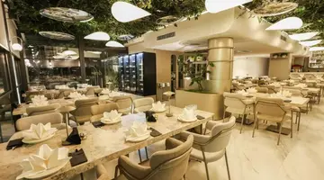 FOUR HILLS HOTEL