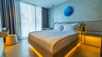 FOUR HILLS HOTEL
