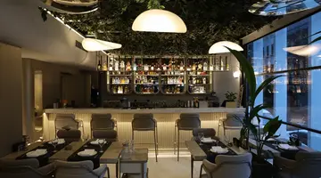 FOUR HILLS HOTEL