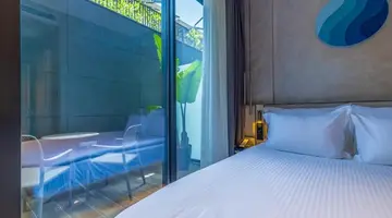 FOUR HILLS HOTEL