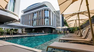 FOUR HILLS HOTEL