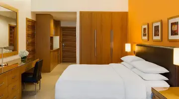 FOUR POINTS BY SHERATON BUR DUBAI