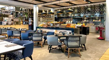 Four Points by Sheraton Phuket Patong Beach Resort