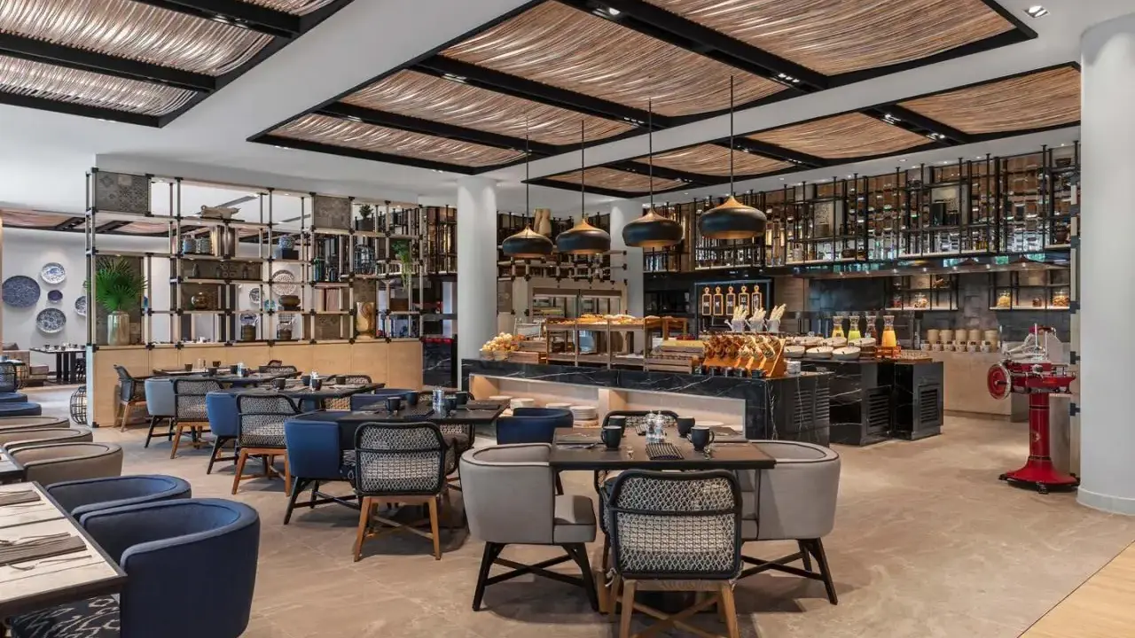 Four Points by Sheraton Phuket Patong Beach Resort