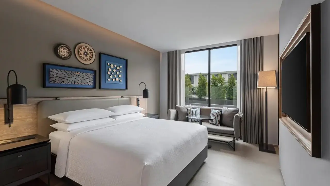 Four Points by Sheraton Phuket Patong Beach Resort