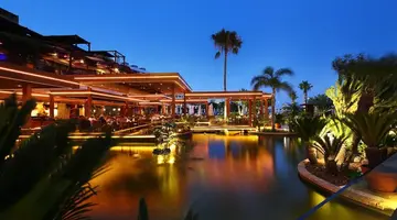 FOUR SEASONS CYPRUS HOTEL