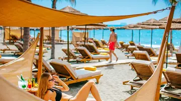 Four Seasons Hotel