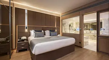 Four Seasons Hotel