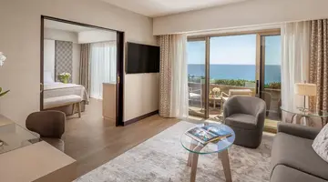 Four Seasons Hotel