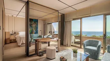 Four Seasons Hotel