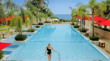 Four Seasons Hotel