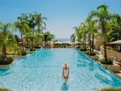 Four Seasons Hotel