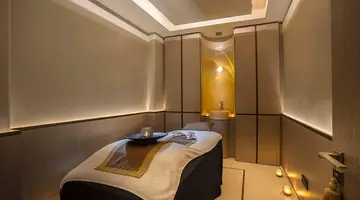 Four Seasons Hotel