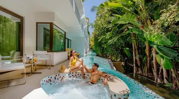 Four Seasons Hotel