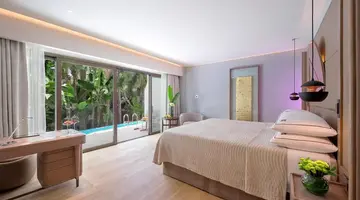 Four Seasons Hotel