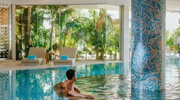 Four Seasons Hotel