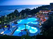 Four Seasons Hotel